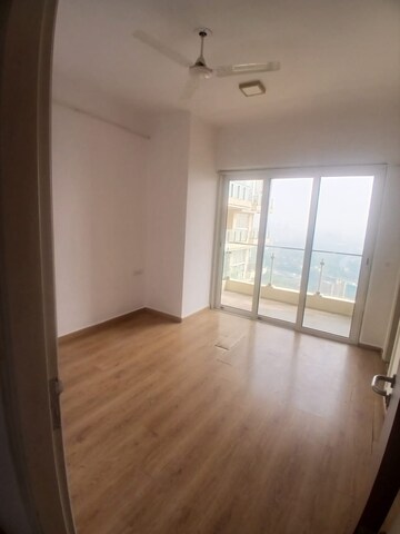 Room in 3 BHK Apartment at LnT Crescent Bay T5, Parel – for Sale