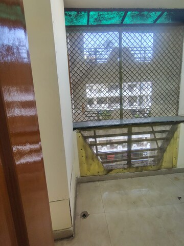 Bathroom in 2.5 BHK Apartment at Rajhans Apartments, Indrapuram – for Sale