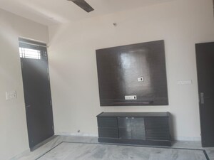 2 BHK Builder Floor For Sale in Vartak Nagar