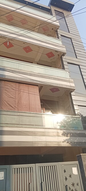 2 BHK Apartment For Rent in ARV Park, Sector 63