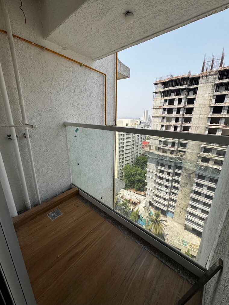 Balcony, satra-one 2 Bedroom 641 Sq.Ft. Apartment In Goregaon West Mumbai 10109312