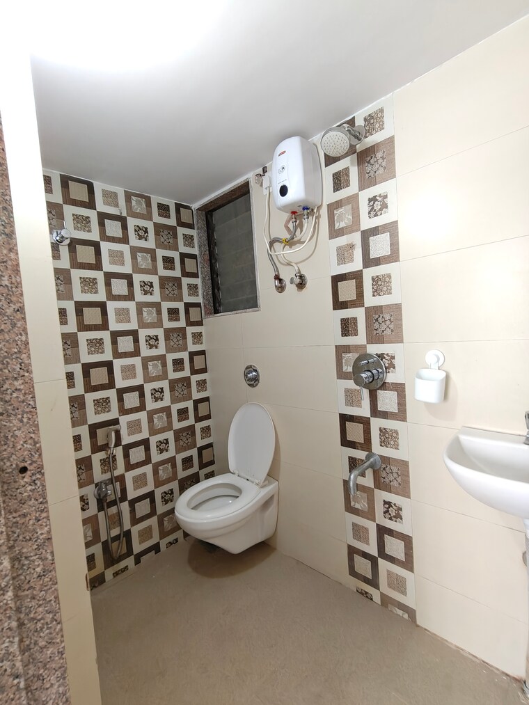 Bathroom, tiara-hills 2 Bedroom 995 Sq.Ft. Apartment In Mira Road Thane 10110415