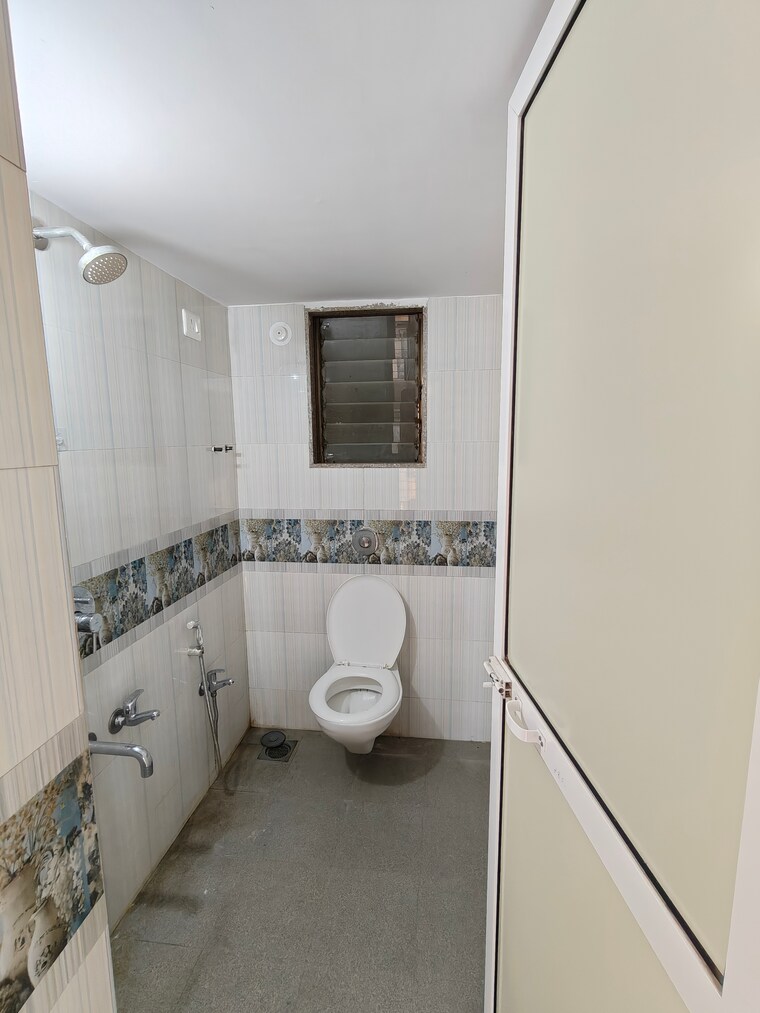 Bathroom, tiara-hills 2 Bedroom 995 Sq.Ft. Apartment In Mira Road Thane 10110415