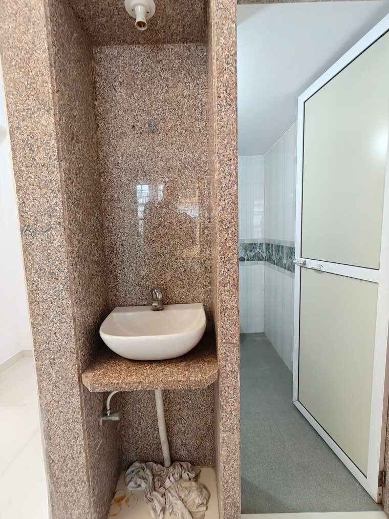 Bathroom, tiara-hills 2 Bedroom 995 Sq.Ft. Apartment In Mira Road Thane 10110415