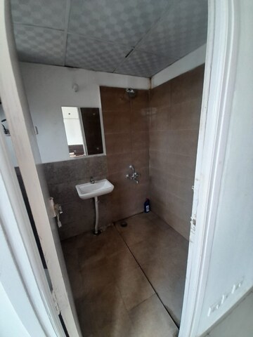 Bathroom in 2.5 BHK Apartment at M3M Woodshire, Sector 107 – for Rent