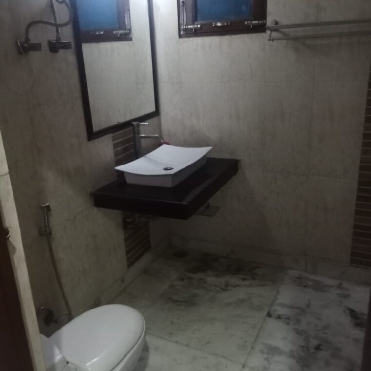 Bathroom, sector 8 dwarka 2 Bedroom 739 Sq.Ft. Builder Floor In Sector 8 Dwarka Delhi 10113143