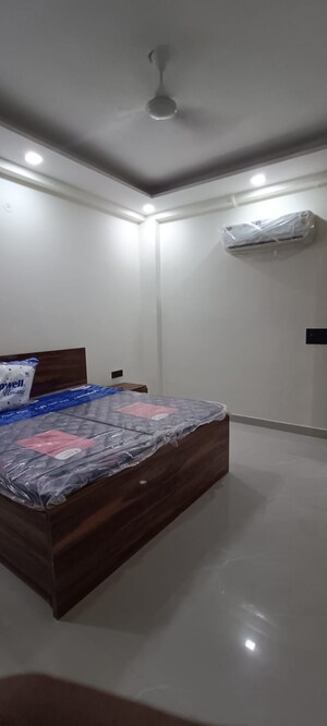 Bedroom in 1 BHK Builder Floor at Sector 46 – for Rent