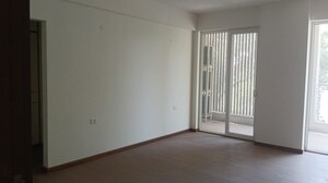 Room in 4 BHK Builder Floor at DLF Royale Residences, Dlf Phase I – for Sale