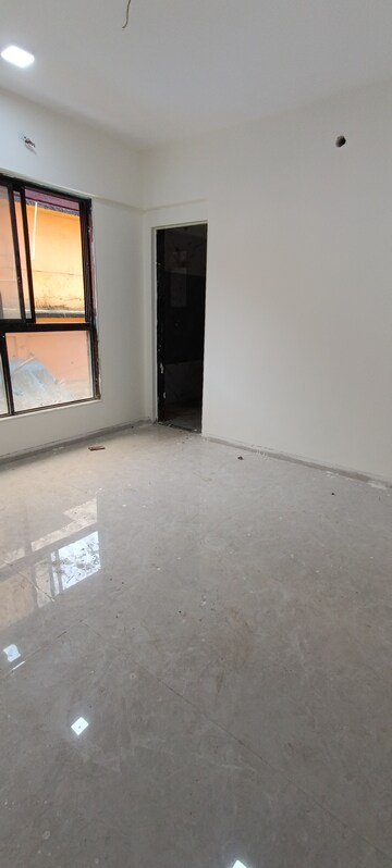 Room in 2 BHK Apartment at Seawoods – for Sale