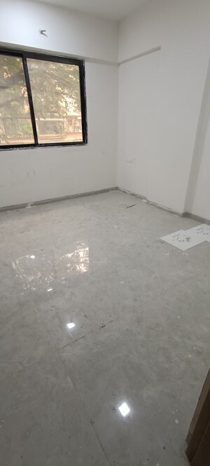 Room in 2 BHK Apartment at Seawoods – for Sale