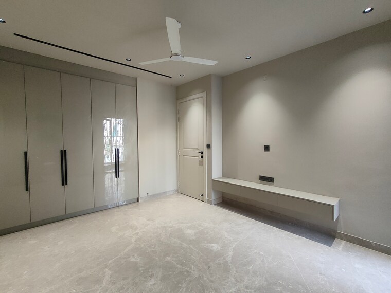 Room, sector 45 3.5 Bedroom 2400 Sq.Ft. Builder Floor In Sector 45 Gurgaon 10126889