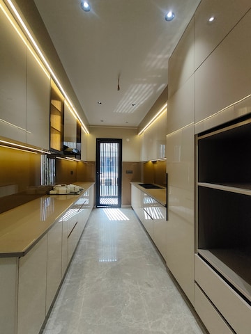 Kitchen in 3.5 BHK Builder Floor at Sector 45 – for Sale