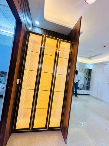 Furnished Amenities in 2 BHK Apartment at Signature Global Prime, Sector 63a – for Rent