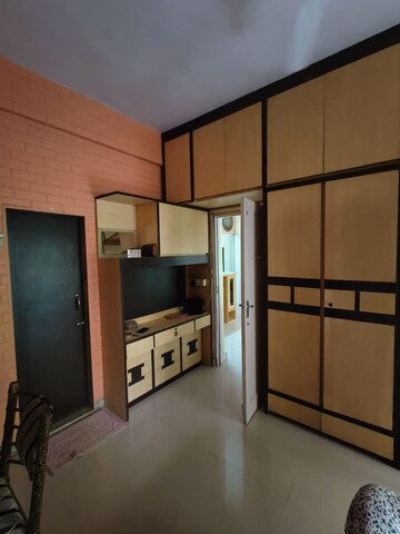 Room in 1 BHK Apartment at Vinod Villa Worli, Worli – for Rent