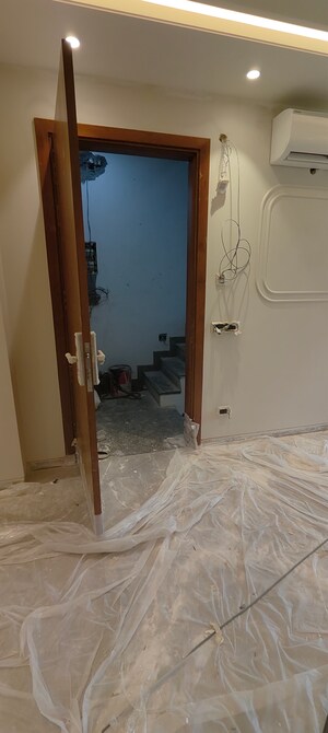 Room in 3 BHK Apartment at Ansal Api Versalia 2, Sector 67a – for Sale