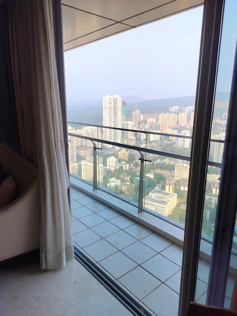 Balcony, oberoi-exquisite-goregaon 3 Bedroom 1554 Sq.Ft. Apartment In Goregaon East Mumbai 10127090