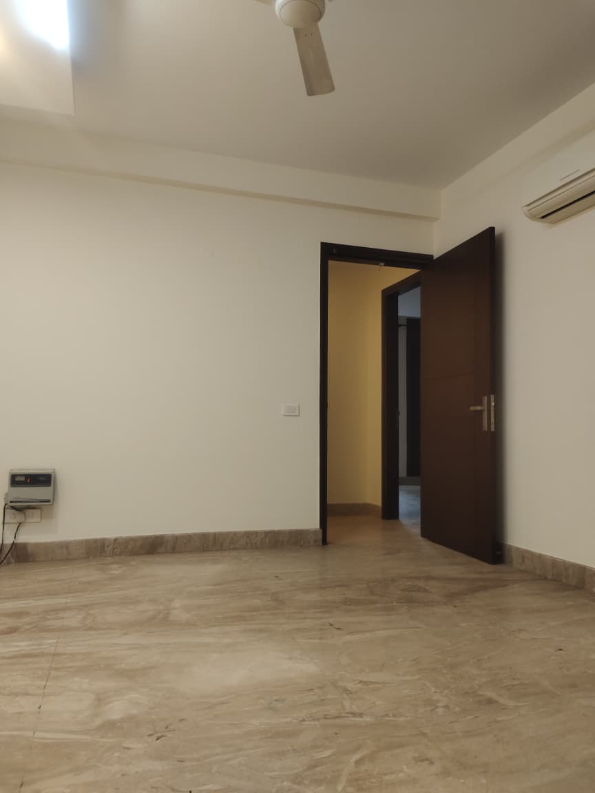4 BHK + Servant Room Builder Floor For Rent in Saket