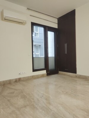 Room in 4 BHK Builder Floor at Saket – for Rent