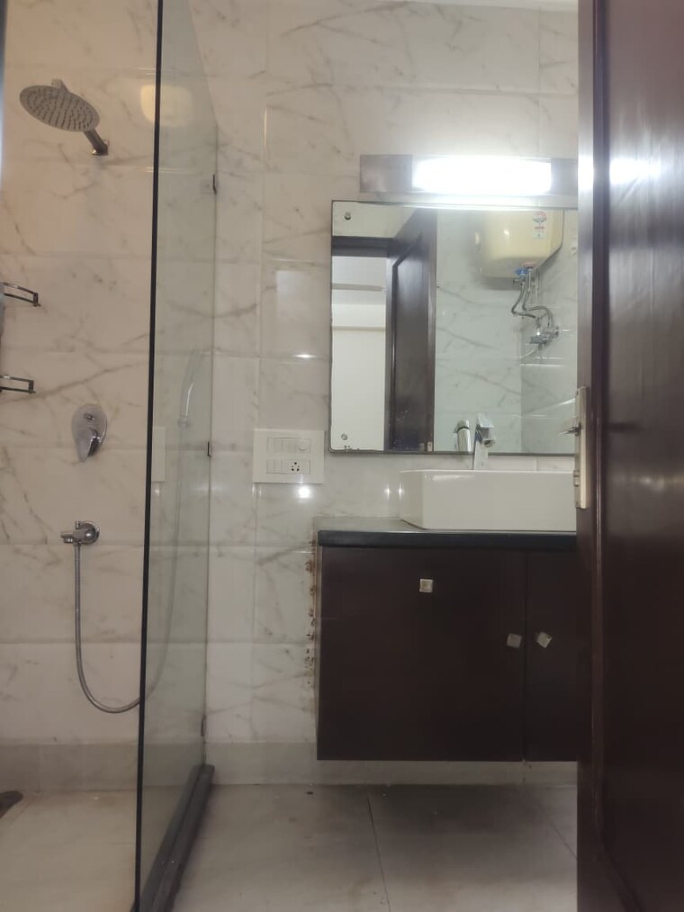 Bathroom, saket 4 Bedroom 2700 Sq.Ft. Builder Floor In Saket Delhi 10127115