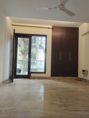 Room in 4 BHK Builder Floor at Saket – for Rent
