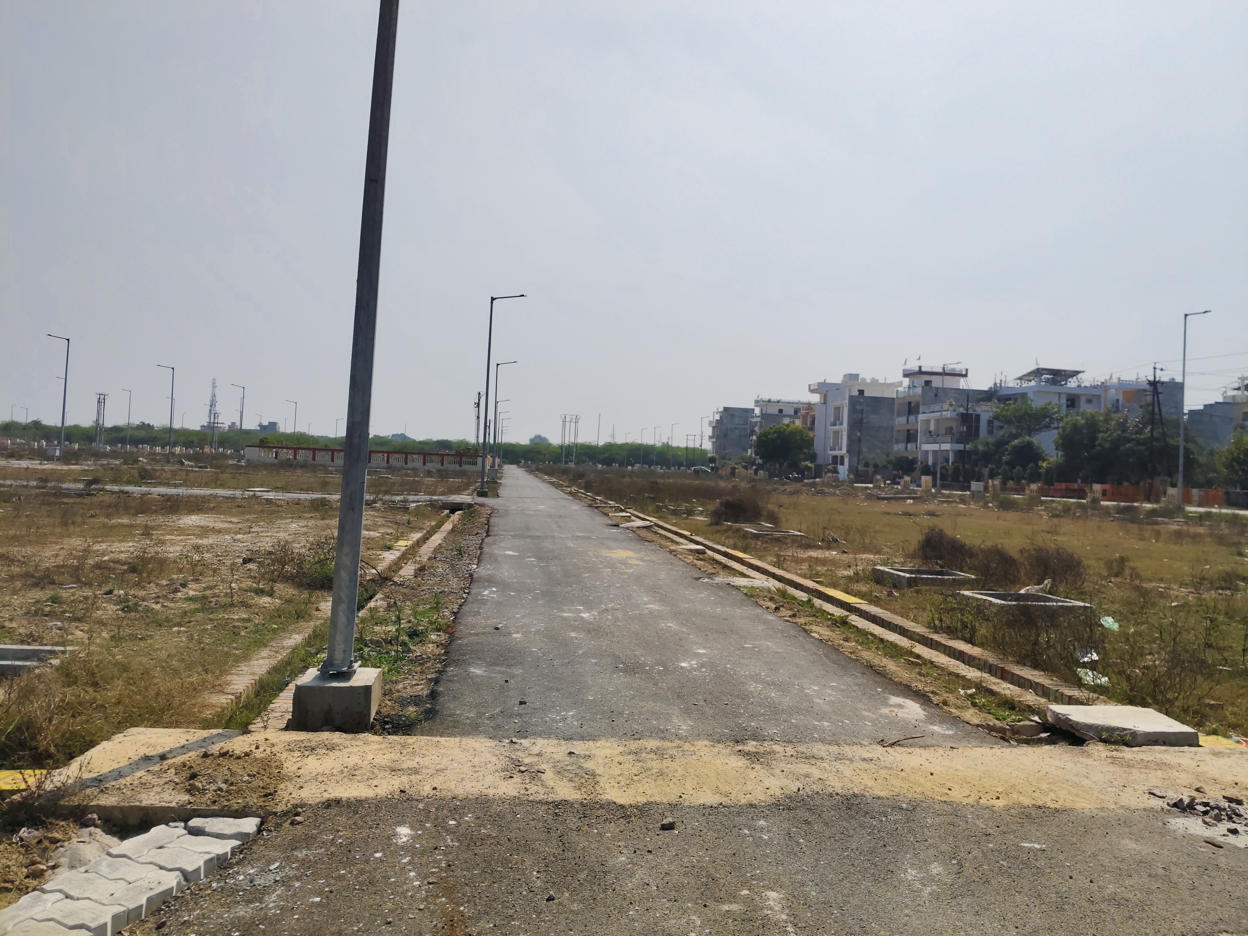 Plot For Sale in Vrindavan Yojna