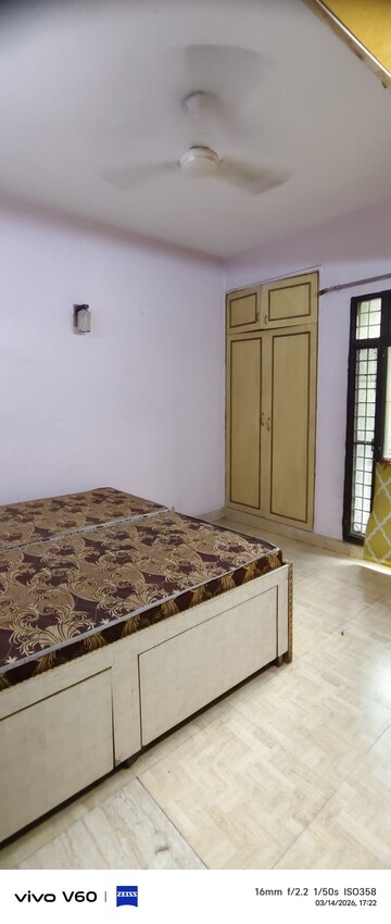 Room in 2 BHK Apartment at Alok Vihar, Sector 50 – for Rent