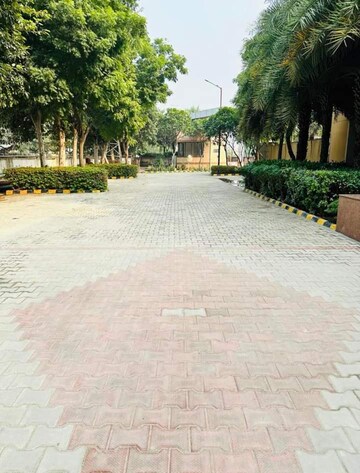 Parking in 3 BHK Apartment at Signature Global Synera, Sector 81 – for Rent