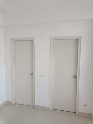 Building Lobby in 3 BHK Apartment at Signature Global Synera, Sector 81 – for Rent