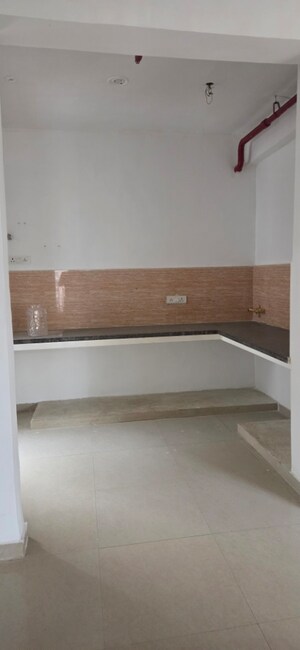 Furnished Amenities in 3.5 BHK Apartment at Omaxe R2, Gomti Nagar – for Sale