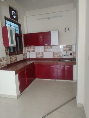 Kitchen in 2 BHK Builder Floor at Gomti Nagar – for Rent