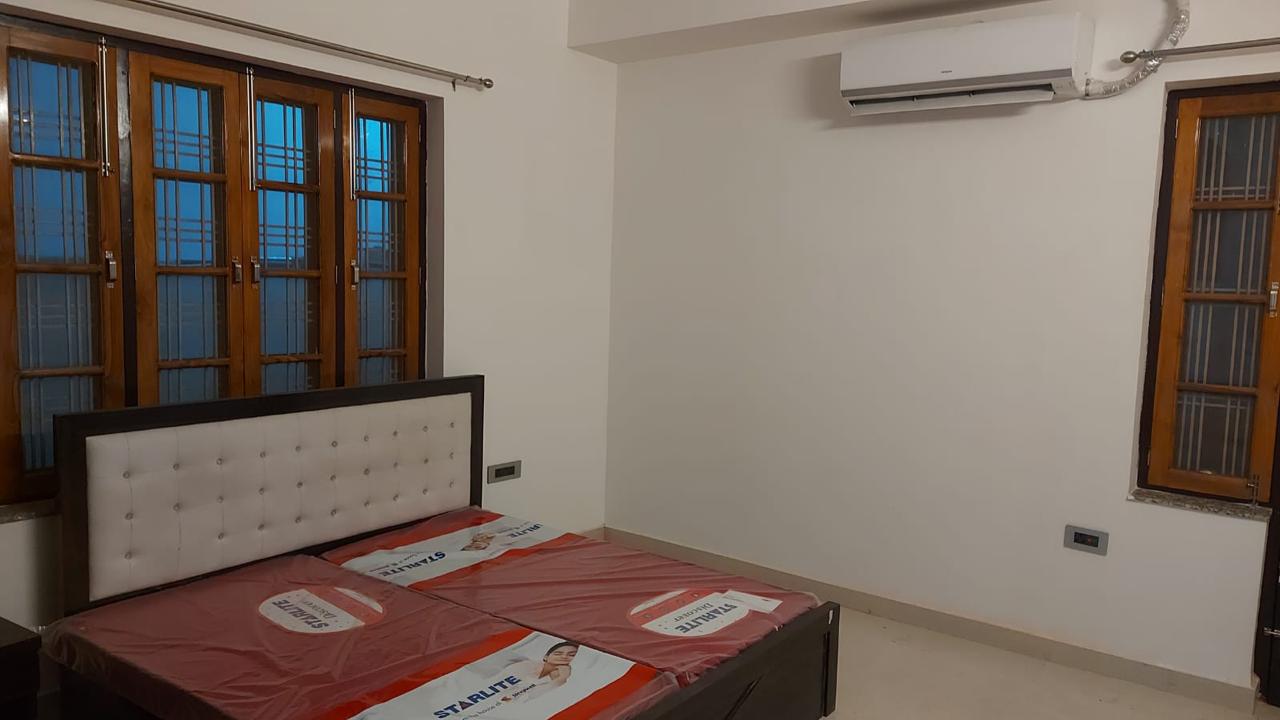Pg For Rent in Vineet Khand