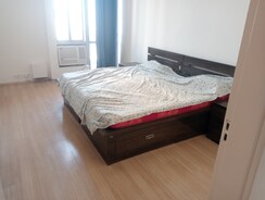 3.5 BHK + Servant Room Apartment For Rent in Unitech The Residences Gurgaon