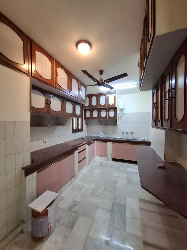 Kitchen, east of kailash 3 Bedroom 1500 Sq.Ft. Apartment In East Of Kailash Delhi 10127357
