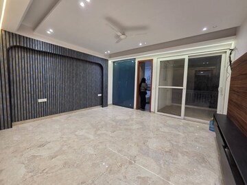 Room in 4 BHK Builder Floor at Saket – for Rent