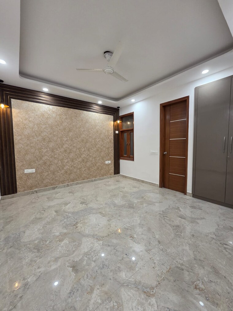 Room, saket 4 Bedroom 2400 Sq.Ft. Builder Floor In Saket Delhi 10127358