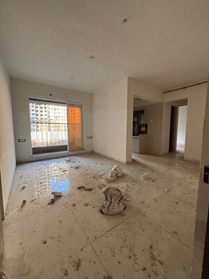 Room in 2 BHK Apartment at Unique Ivana, Mira Road – for Rent