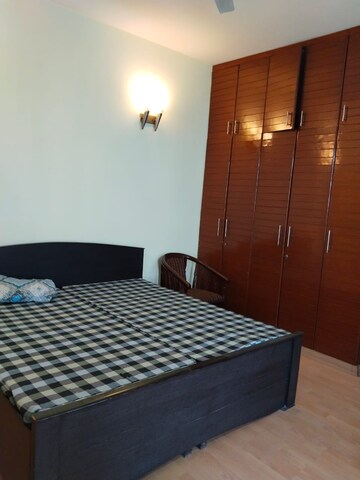 1 RK Apartment For Rent in Unitech Uniworld Gardens, Sector 47