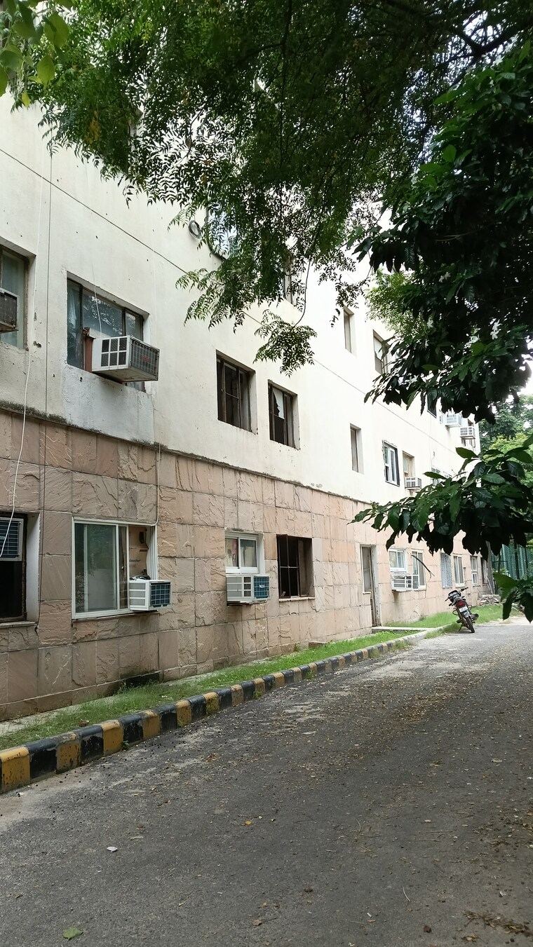 Exterior View, unitech-uniworld-gardens 1 RK 200 Sq.Ft. Apartment In Sector 47 Gurgaon 10127382