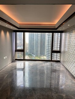 4 BHK + Servant Room Apartment For Rent in Lodha Trump Tower