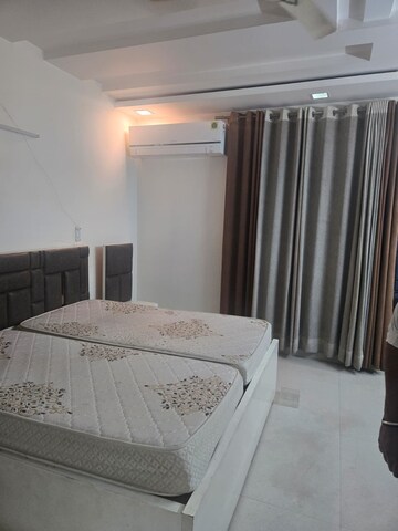 Bedroom in 2 BHK Builder Floor at Sector 9 – for Rent