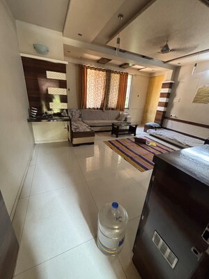 Hall in 2 BHK Apartment at Malhar Apartments Erandwane, Erandwane – for Rent