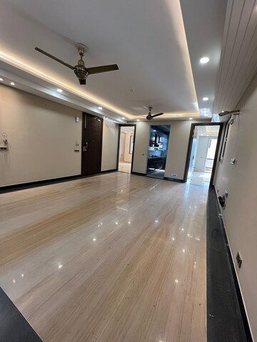 Room in 2 BHK Builder Floor at Ansal Plaza Sector-23, Sector 23 – for Rent