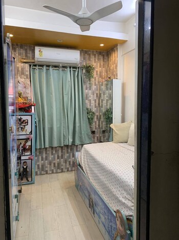 1.5 BHK Flat for Rent in Andheri West, Mumbai