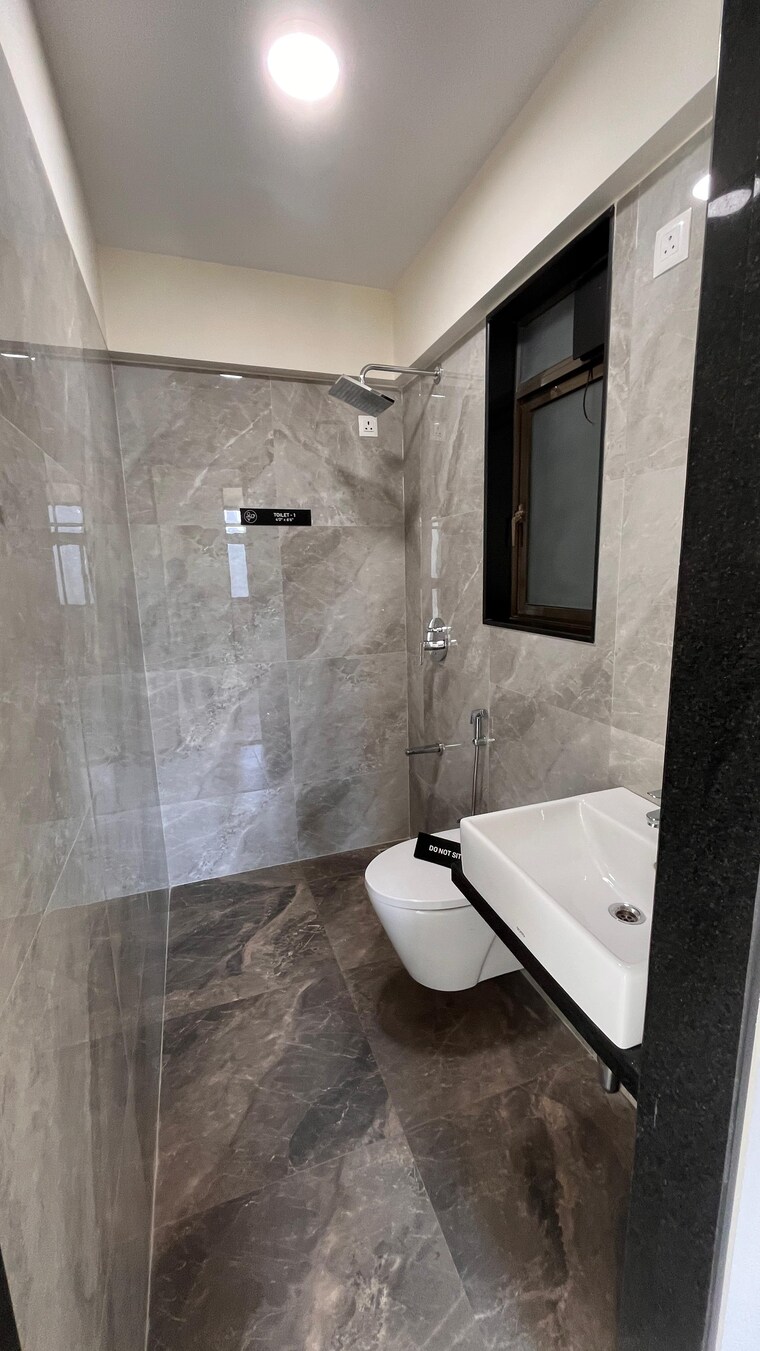 Bathroom, chandak-highscape-city 1 Bedroom 428 Sq.Ft. Apartment In Chembur Mumbai 10130124