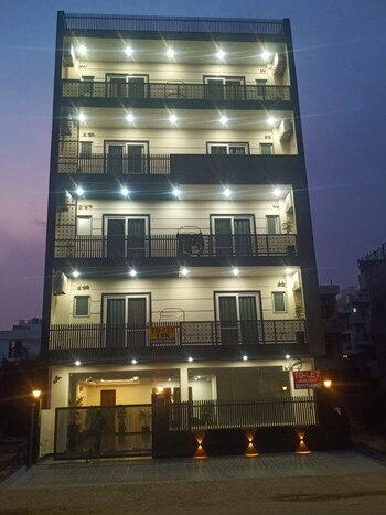 Studio Builder Floor for Rent in Sector 44, Gurgaon