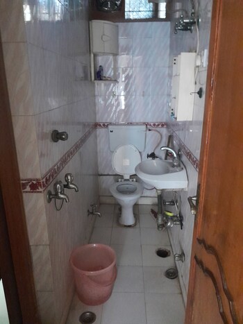 6 BHK Flat for Sale in Ip Extension, Delhi