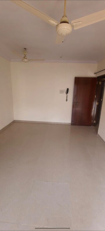 Room in 2 BHK Apartment at Bhoomi Park, Malad West – for Rent