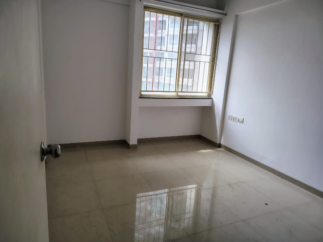 2 BHK + Servant Room Apartment For Rent in VTP Solitarie