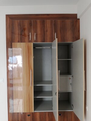 Furnished Amenities in 3 BHK Apartment at Signature Global City, Sector 37d – for Rent