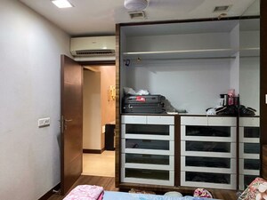 3 BHK Builder Floor For Sale in Khar West